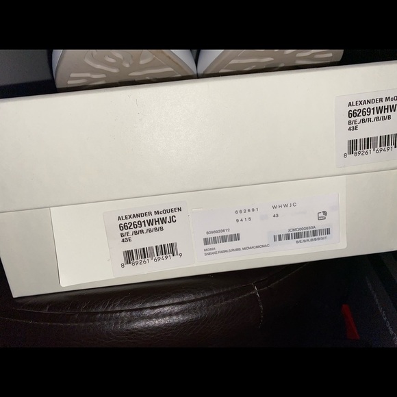 Men’s Alexander McQueen - Picture 4 of 12